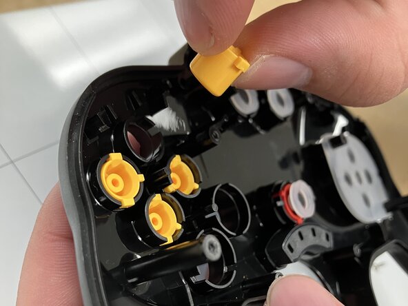 SAFFUN Wireless N64 Controller Button Replacement: 步骤 17 中的图像 3，3