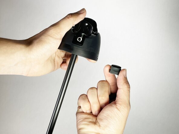 Owala Free Sip Water Bottle Button Replacement: 2 단계, 이미지 3개 중 3개