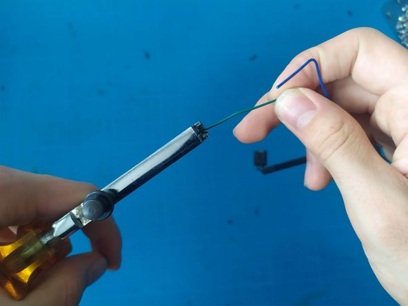 6- Montage PC Infinity, Ajout du bouton et de la LED (suite): étape 20, image 1 de 3