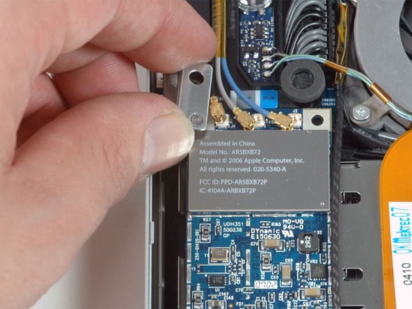 MacBook Pro 15" Core 2 Duo Model A1211 Airport Extreme Replacement: crwdns2935265:00crwdnd2935265:01crwdnd2935265:01crwdne2935265:0