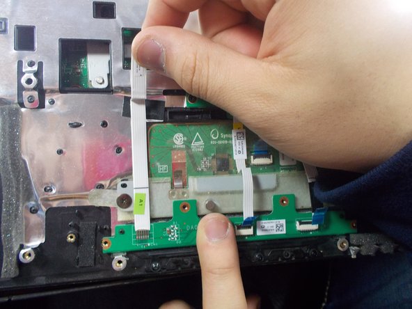 Toshiba Satellite L655D-S5095 Touchpad Button Replacement: crwdns2935265:011crwdnd2935265:02crwdnd2935265:03crwdne2935265:0