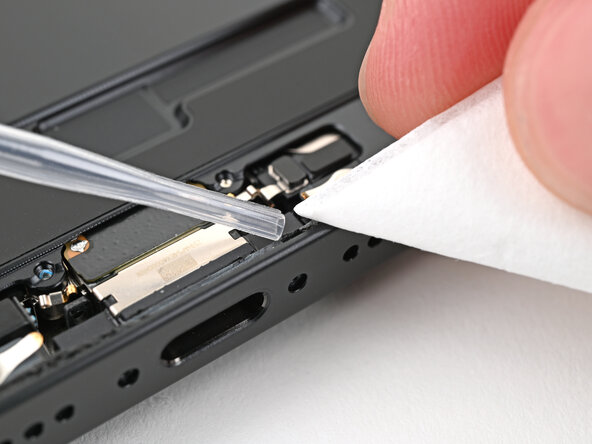 iPhone 16e Screen Replacement
