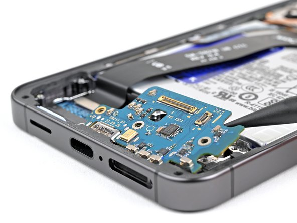 Samsung Galaxy S24 USB-C Port and Daughterboard Replacement, Remove the USB-C port and daughterboard: crwdns2935265:026crwdnd2935265:02crwdnd2935265:03crwdne2935265:0