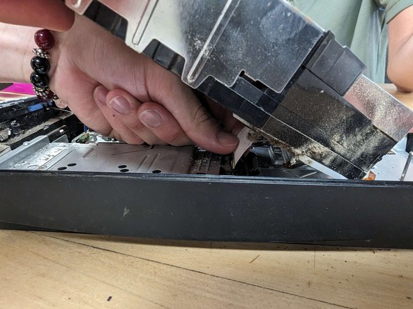 PlayStation 3 Slim Thermal Paste Replacement: crwdns2935265:014crwdnd2935265:03crwdnd2935265:03crwdne2935265:0