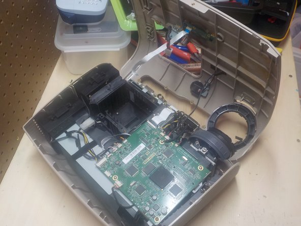 3M SCP176 DLP Projector Teardown, Remove the top cover Part 2: crwdns2935265:06crwdnd2935265:02crwdnd2935265:03crwdne2935265:0