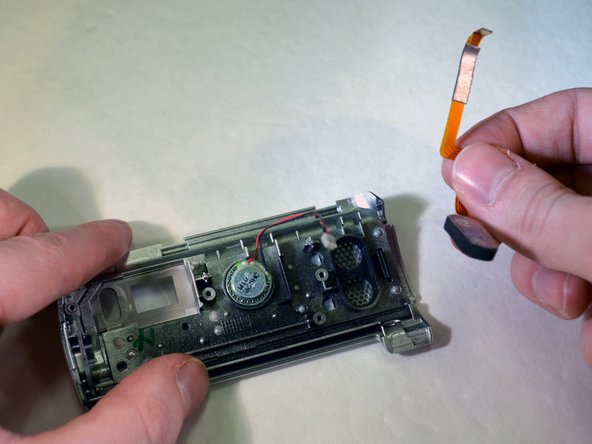 Sony Handycam DCR-SR68 Speaker Replacement: crwdns2935265:017crwdnd2935265:02crwdnd2935265:02crwdne2935265:0