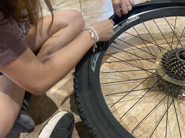 Ozone 500 Mountian Bike Rear Tire Tube Replacement: crwdns2935265:09crwdnd2935265:03crwdnd2935265:03crwdne2935265:0