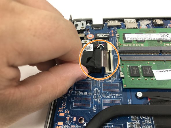 HP Pavilion 15-cd040wm Screen Replacement: crwdns2935265:07crwdnd2935265:02crwdnd2935265:03crwdne2935265:0