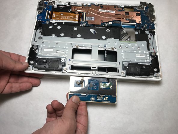 Samsung Chromebook 2 XE503c12 Trackpad Replacement: crwdns2935265:010crwdnd2935265:02crwdnd2935265:02crwdne2935265:0