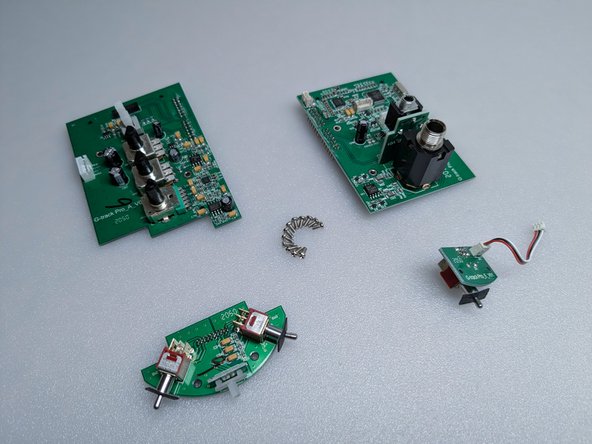 Samson G-Track Pro Teardown, Disassembly Complete!: crwdns2935265:022crwdnd2935265:03crwdnd2935265:03crwdne2935265:0