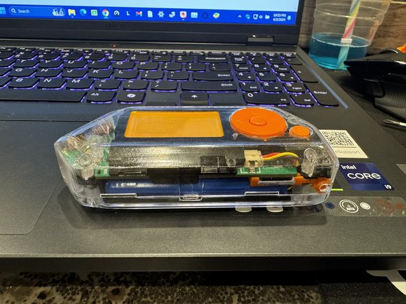 Putting On A Transparent Shell On Flipper Zero, Combine The Two Shells: crwdns2935265:08crwdnd2935265:02crwdnd2935265:02crwdne2935265:0