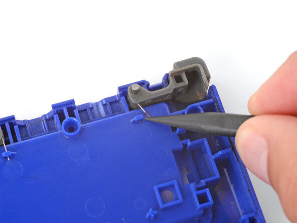 How to Install Shoulder Buttons in Your Game Boy Advance SP, Install the other shoulder button: crwdns2935265:05crwdnd2935265:03crwdnd2935265:03crwdne2935265:0