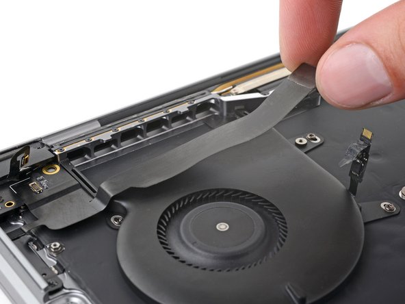 MacBook Pro 13" 2022 (M2) Headphone Jack Replacement, Loosen the board cable: Schritt 36, Bild 2 von 2