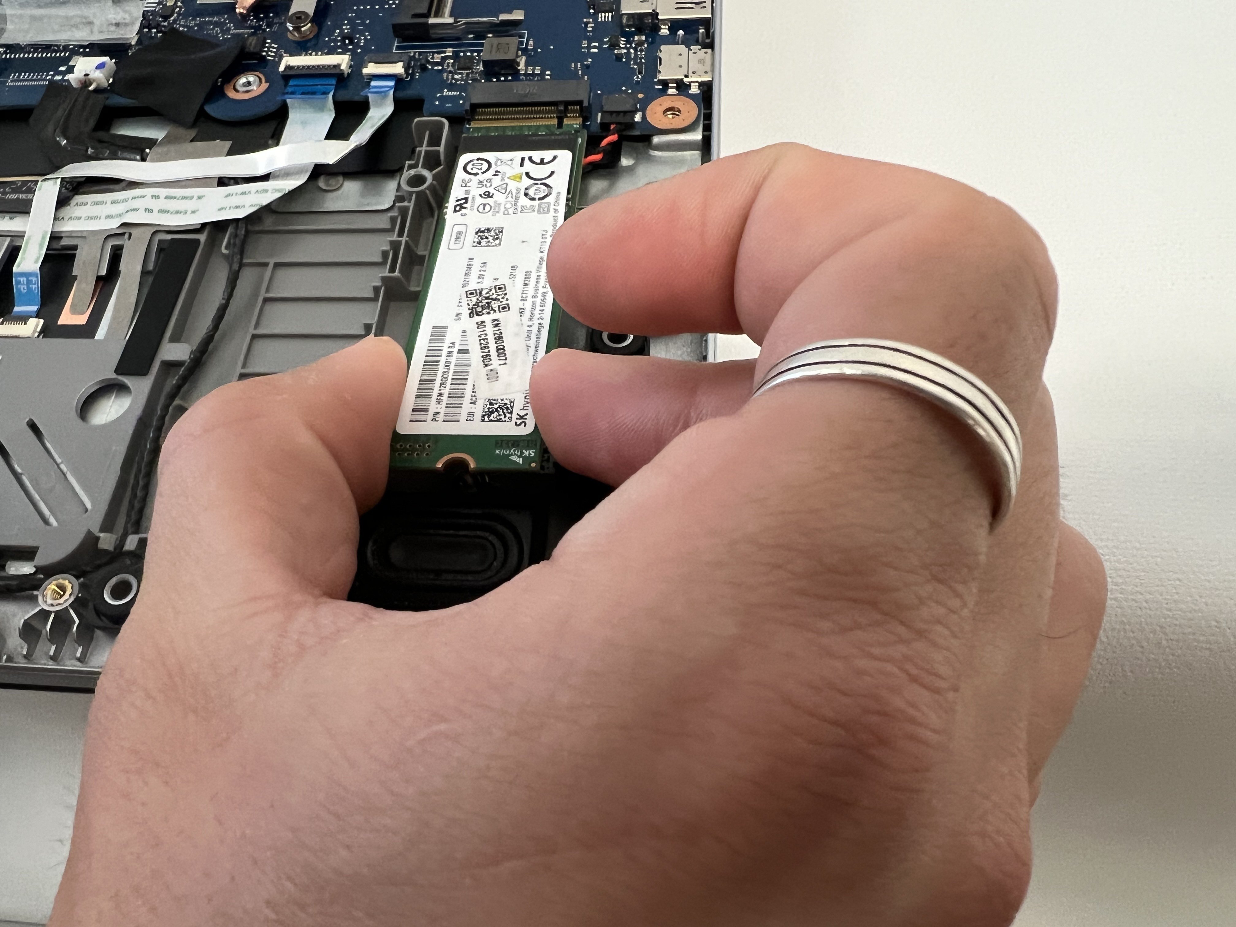 Acer Aspire 5 A515-46-R3UB SSD Replacement - iFixit Repair Guide