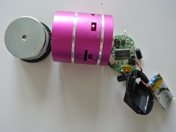 5w Mighty Dwarf Teardown, Removing PCB and Speaker: crwdns2935265:03crwdnd2935265:03crwdnd2935265:03crwdne2935265:0
