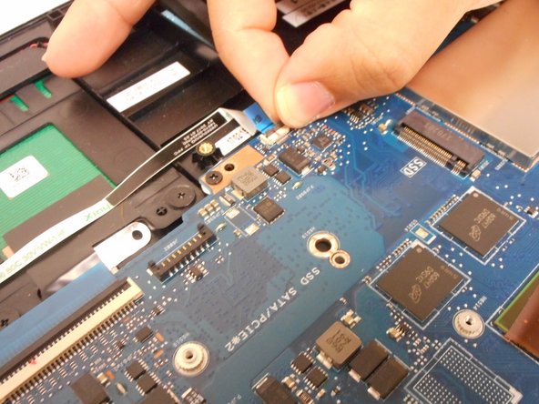 Asus Q524U Motherboard Replacement: stap 0, afbeelding 2 van 3
