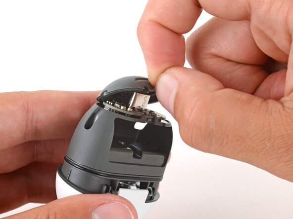 Google Pixel Buds 2a USB‑C Board Replacement, Remove the silicone cover: crwdns2935265:06crwdnd2935265:02crwdnd2935265:03crwdne2935265:0