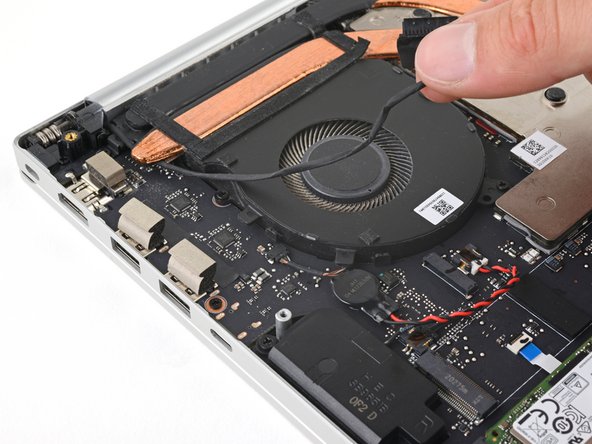 Razer Blade 15" (2020) Screen Replacement, Unclip the screen cable: crwdns2935265:018crwdnd2935265:03crwdnd2935265:03crwdne2935265:0