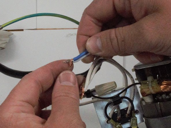 Waring 51BL29 Power Cord Replacement: crwdns2935265:08crwdnd2935265:02crwdnd2935265:03crwdne2935265:0