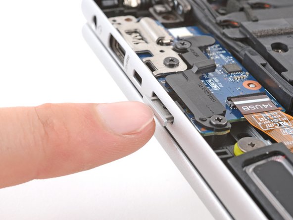 HP EliteBook 845 G9 USB Board Replacement, Remove the SIM card tray: crwdns2935265:012crwdnd2935265:02crwdnd2935265:03crwdne2935265:0