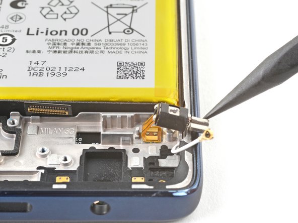 Motorola Moto G Stylus 5G (2022) Screen Replacement, Reposition the vibration motor: crwdns2935265:034crwdnd2935265:03crwdnd2935265:03crwdne2935265:0