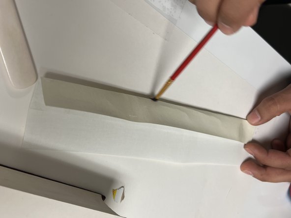 How to Reattach a Cover to a Hardcover Book: passo 7, immagine 2 di 2