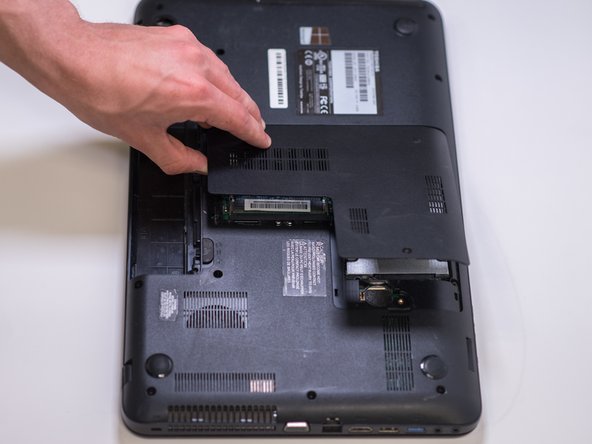 Toshiba Satellite C855-S5115 CMOS Battery Replacement: crwdns2935265:04crwdnd2935265:02crwdnd2935265:02crwdne2935265:0