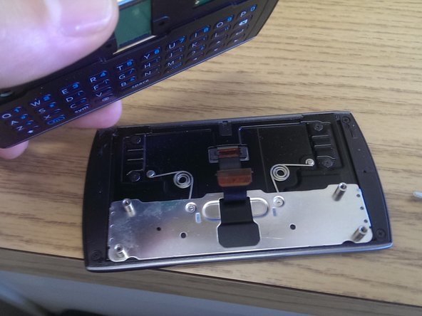 Kyocera Rise Teardown, Disconnecting ZIF: step 6, image 3 of 3