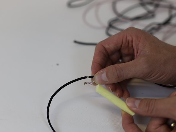How to Replace the Tent Poles Elastic, Mark the new cord: crwdns2935265:06crwdnd2935265:03crwdnd2935265:03crwdne2935265:0