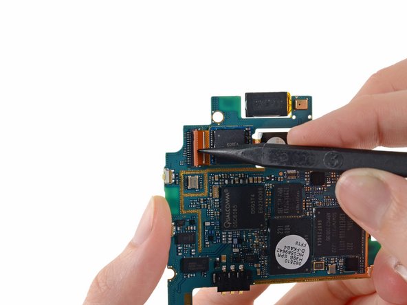 Samsung Epic 4G Touch Rear Facing Camera Replacement, Rear Facing Camera: crwdns2935265:021crwdnd2935265:02crwdnd2935265:02crwdne2935265:0