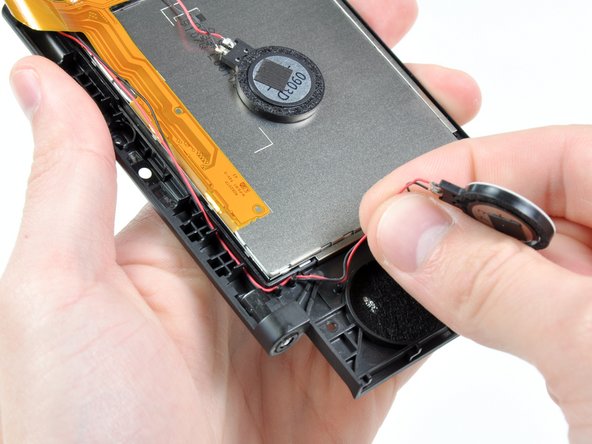 Nintendo DSi Upper LCD/Speakers Replacement: crwdns2935265:030crwdnd2935265:02crwdnd2935265:02crwdne2935265:0