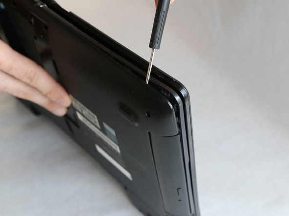 Samsung NP270E5E-K03US Internal Fan Replacement: crwdns2935265:07crwdnd2935265:02crwdnd2935265:03crwdne2935265:0