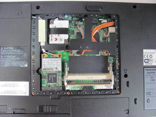 Toshiba Satellite L45-S7423 RAM Replacement: crwdns2935265:08crwdnd2935265:03crwdnd2935265:03crwdne2935265:0