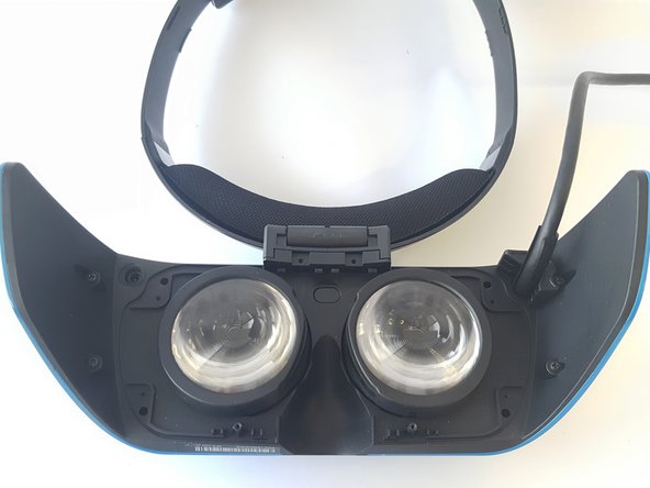 Acer Windows Mixed Reality Headset Developer Edition Teardown, Remove Face Mold: crwdns2935265:03crwdnd2935265:03crwdnd2935265:03crwdne2935265:0