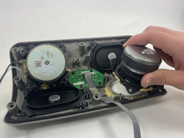 Polk Omni S2 Left Radiator Replacement: crwdns2935265:06crwdnd2935265:03crwdnd2935265:03crwdne2935265:0