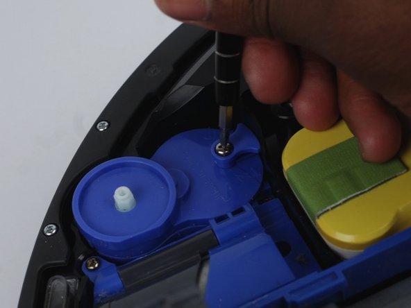 iRobot Roomba 630 Side Brush Motor Replacement: crwdns2935265:03crwdnd2935265:02crwdnd2935265:03crwdne2935265:0