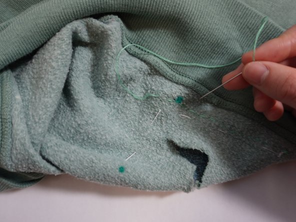 How to Patch a Hole in Pullover Hoodie with Fabric: crwdns2935265:06crwdnd2935265:02crwdnd2935265:03crwdne2935265:0
