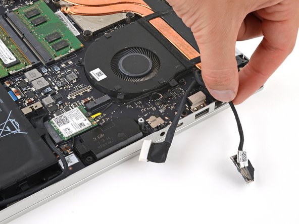 Razer Blade 15" (2020) Left Fan Replacement, Move the screen and antenna cables: crwdns2935265:013crwdnd2935265:02crwdnd2935265:03crwdne2935265:0