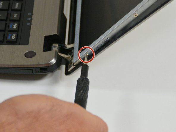 why! W670SZQ1 LCD Bildschirm auswechseln: Schritt 7, Bild 2 von 3