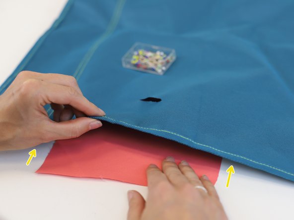 How to Repair a Tear in a Camping Chair, Prepare the piece of cloth: crwdns2935265:05crwdnd2935265:02crwdnd2935265:03crwdne2935265:0