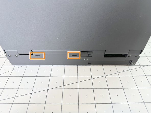 IBM ThinkPad 701C/CS Disassembly, Remove the top plate: adım 2, 3 resimden 1.