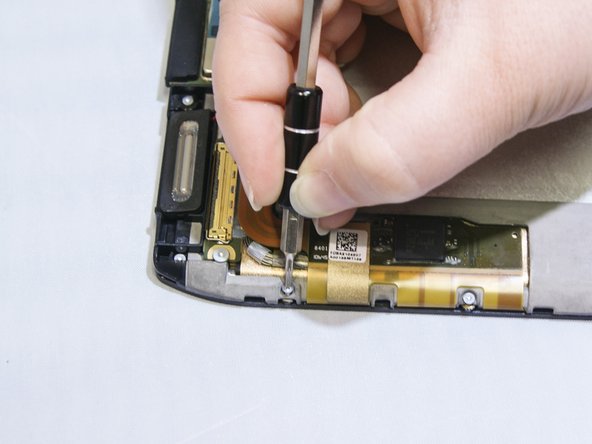 Motorola XOOM 2 Media Edition Touch Screen Replacement, Touch Screen: crwdns2935265:04crwdnd2935265:02crwdnd2935265:02crwdne2935265:0