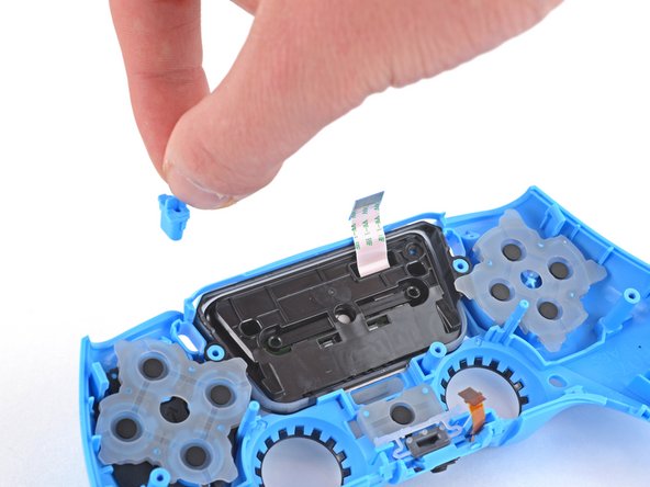 DualSense Controller v2 Touchpad Replacement: adım 30, 3 resimden 3.