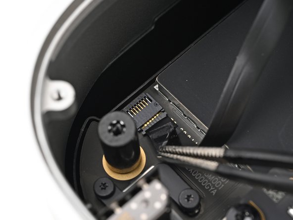 Mac  mini (2024) SSD Austausch, Lüfter abtrennen: Schritt 15, Bild 3 von 3