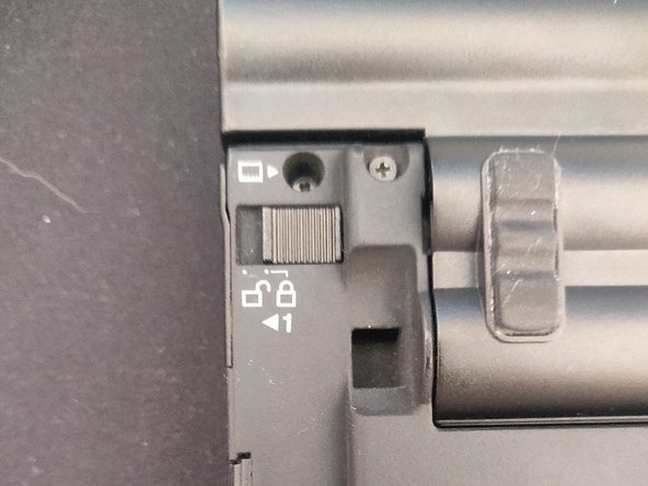 Lenovo ThinkPad X61 Battery Replacement: crwdns2935265:05crwdnd2935265:02crwdnd2935265:02crwdne2935265:0