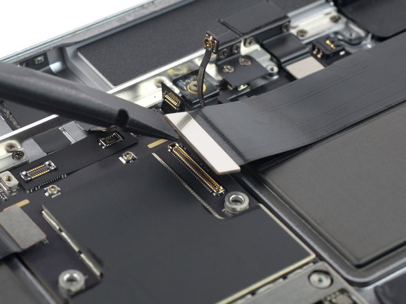 iPad Pro 12.9" 2nd Gen Battery Replacement, Disconnect the sensor and volume button cable: crwdns2935265:049crwdnd2935265:02crwdnd2935265:02crwdne2935265:0