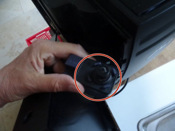 Jura Impressa E4 - E8 (new models) opening procedure, Removing the side panels: crwdns2935265:04crwdnd2935265:03crwdnd2935265:03crwdne2935265:0