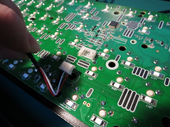 Kogan RGB Mechanical Keyboard Teardown, Disconnect power cable: crwdns2935265:04crwdnd2935265:03crwdnd2935265:03crwdne2935265:0