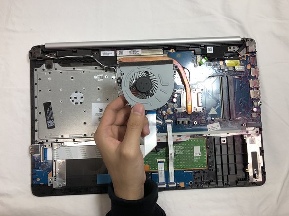 HP 15-da0012dx Fan Replacement: crwdns2935265:010crwdnd2935265:02crwdnd2935265:02crwdne2935265:0