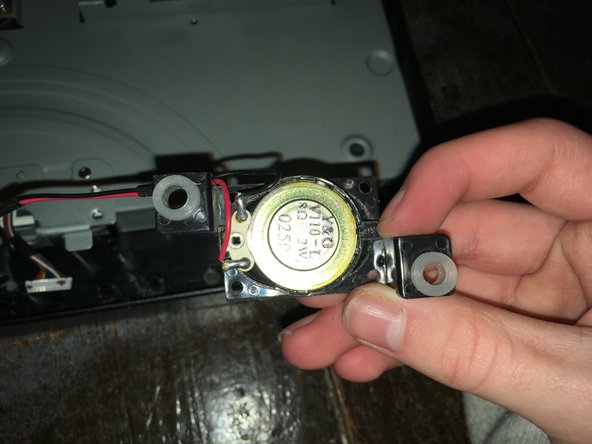 Mitsubishi Diamondpoint NXM76LCD Speaker Replacement: crwdns2935265:08crwdnd2935265:03crwdnd2935265:03crwdne2935265:0